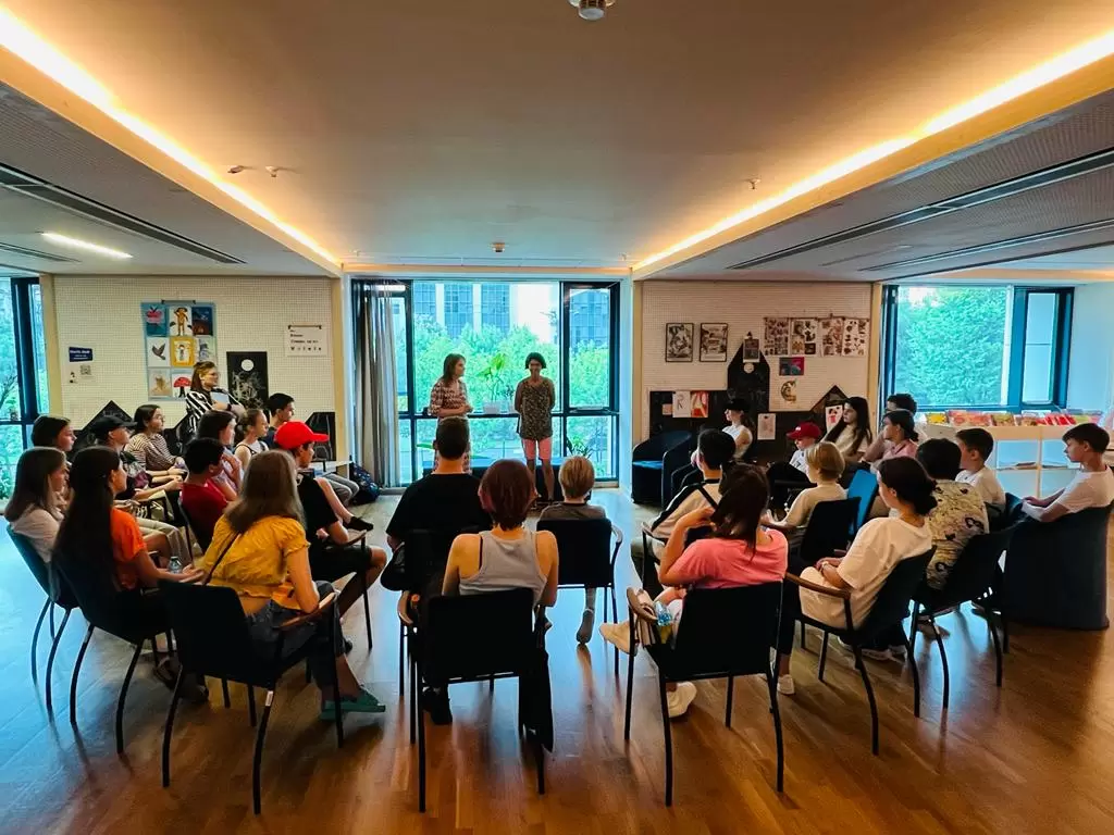 Un centru dedicat tinerilor din Ucraina deschis în București