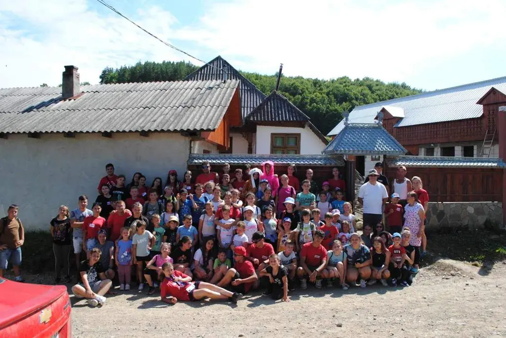 Artistic awareness events in four schools from Prahova and Bacău